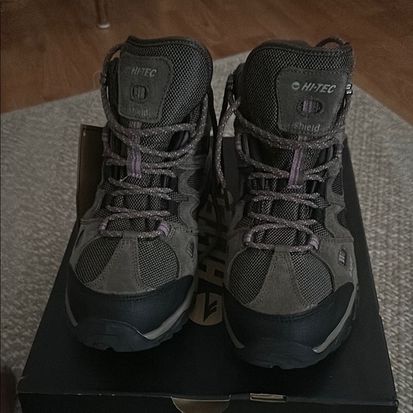 Hi-Tec Black and Brown Hiking Boots with Ankle Support - Picture 2 of 4